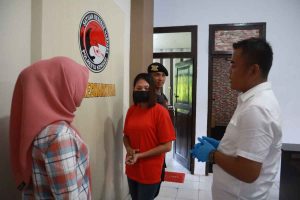 Miliki Sabu, Janda Pirang di Kendari Diamankan Polisi