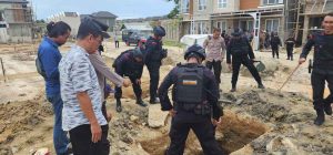 Gegara Menggali Tanah, Aco Datangkan Tim Jibom Brimob Polda Sultra
