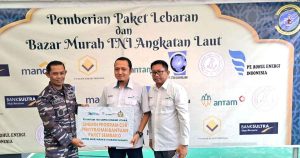 Jelang Idul Fitri, Antan UBPN Konut Berikan Paket Lebaran Kepada Masyarakat Kurang Mampu