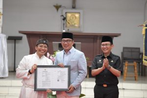Ridwan Kamil Serahkan Perizinan Pembangunan Gereja Katolik Ibu Teresa di Bekasi