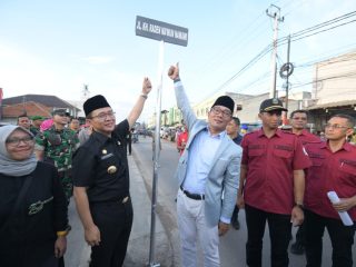Ridwan Kamil Resmikan Jalan Cibarusah-Cikarang dengan Nama KH. R. Ma'mun Nawawi