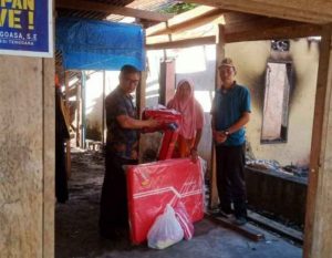 Dinsos Konawe Salurkan Bantuan Korban Kebakaran Rumah di Amosilu