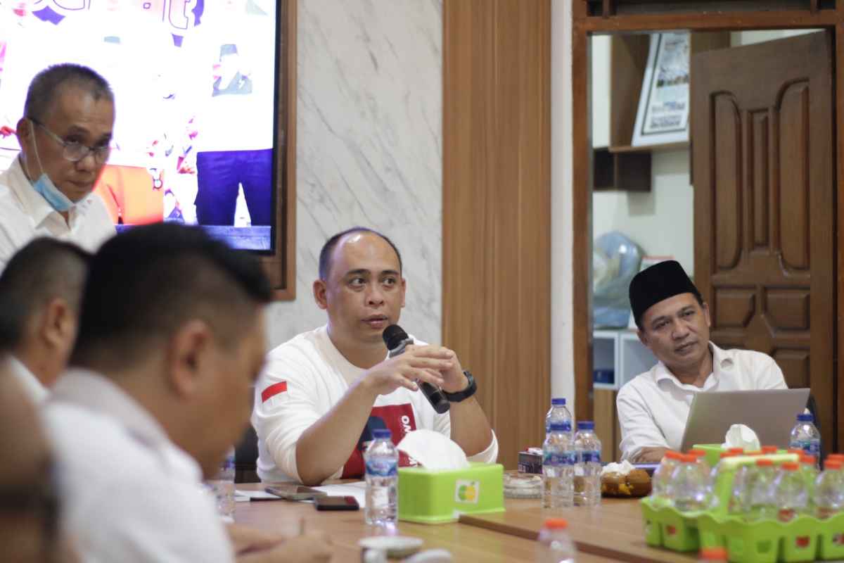 Ketua DPD Gerindra Sultra, Himbau Calegnya Pasang APK dan Reklame Sesuai Aturan Pemerintah
