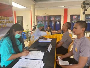 Biddokkes Polda Sultra Berikan Layanan Kesehatan Terpadu untuk Bintara Remaja Angkatan 49