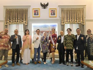 Gubernur Ridwan Kamil Terima Putri Indonesia di Gedung Pakuan