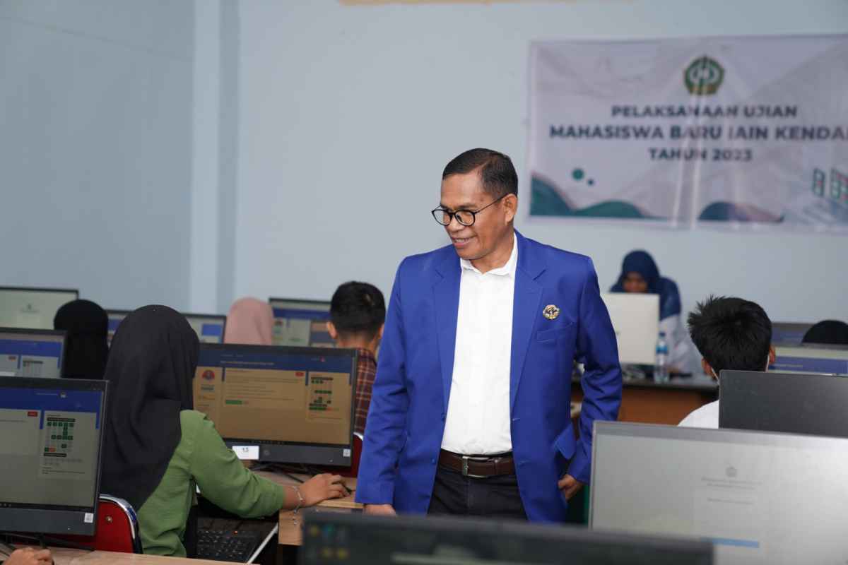Rektor IAIN Kendari, Pantau Pelaksanaan Ujian Mandiri Lokal Tahap Satu