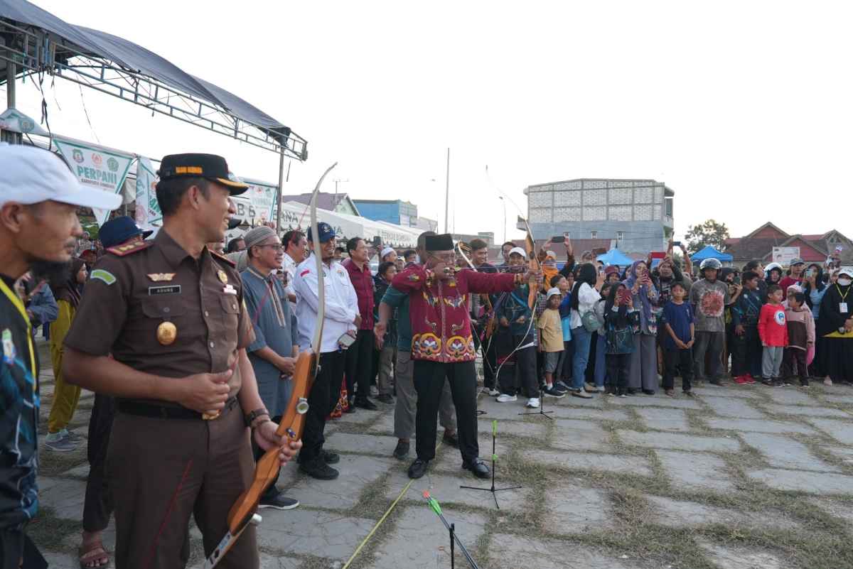 Burhanuddin Buka Kejurda Panahan Bupati Archery Cup I, 160 Atlet Ikut Terlibat