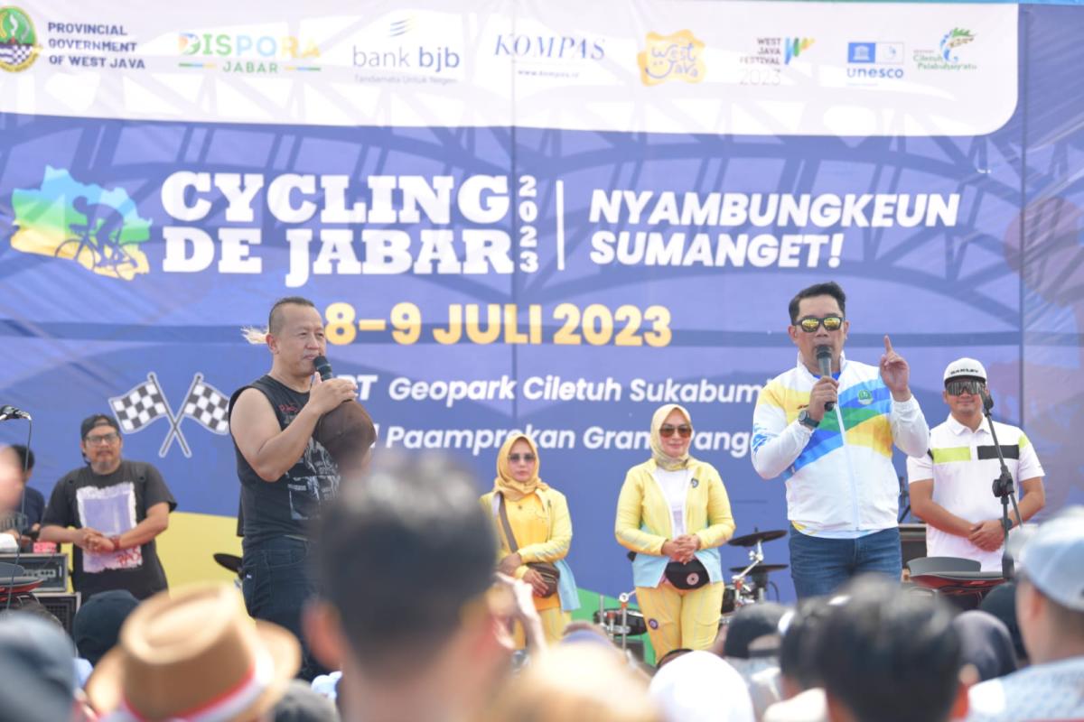 Gubernur Ridwan Kamil Tutup Cycling de Jabar 2023