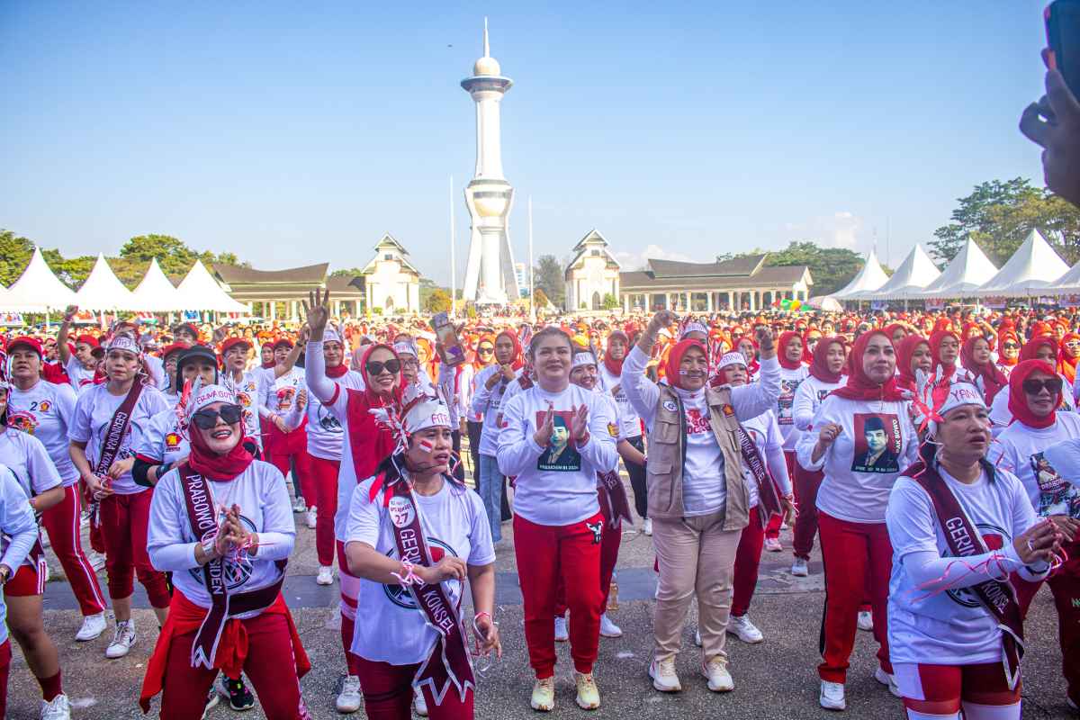Emak-emak di Sultra Solid Dukung Prabowo Menjadi Presiden ke Delapan