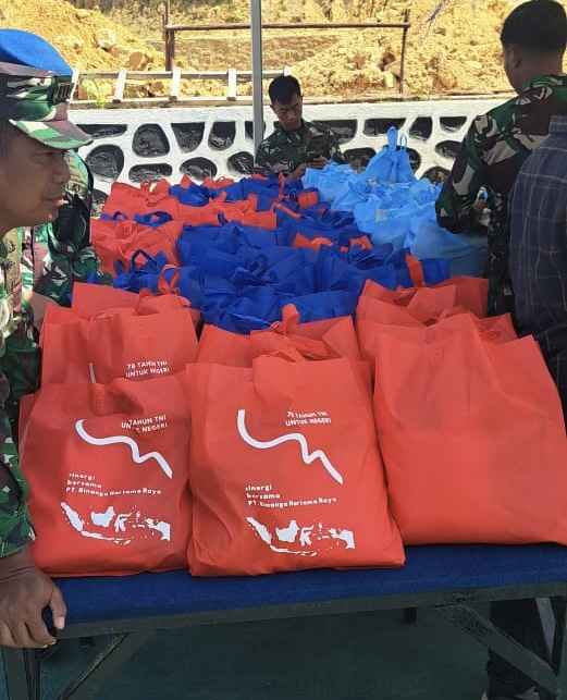 Moment HUT TNI ke 78, PT Antam UBPN Konut Gelar Bazar Murah di Lanal Kendari