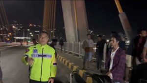 Diduga Tergelincir, Pemuda di Kendari Jatuh dari Jembatan Bahteramas