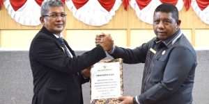 Pemkot Serahkan Rancangan Awal RPJPD Tahun 2025-2045 ke DPRD Kendari