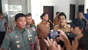 Bupati Bombana Bersama Danrem 143 Halu Oleo Tanda Tangani NPHD Pendanaan Pemilu 2024