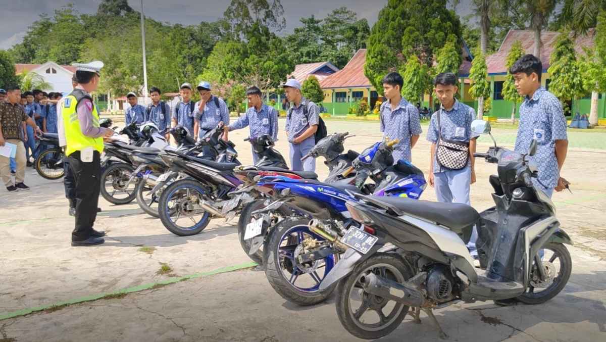 Razia di Sekolah, Polisi Sita Belasan Knalpot Bising