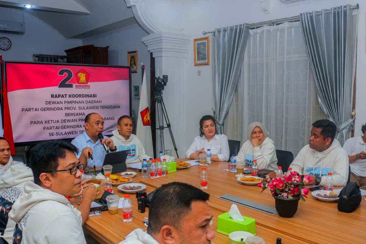 Ketua DPD Gerindra Sultra Himbau Calegnya Tertibkan APK Dimasa Tenang