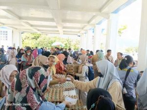 Tekan Inflasi Menjelang Idul Fitri Pemkab Bombana Gelar Pasar Murah