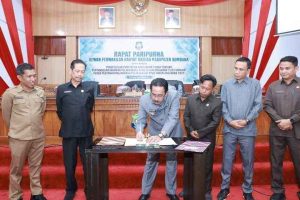 DPRD dan Pemda Bombana Sepakati Raperda LKPD APBD 2023