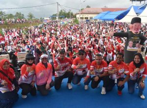 Ribuan Warga Baruga Ikuti Jalan Santai Relawan Siska-Sudirman