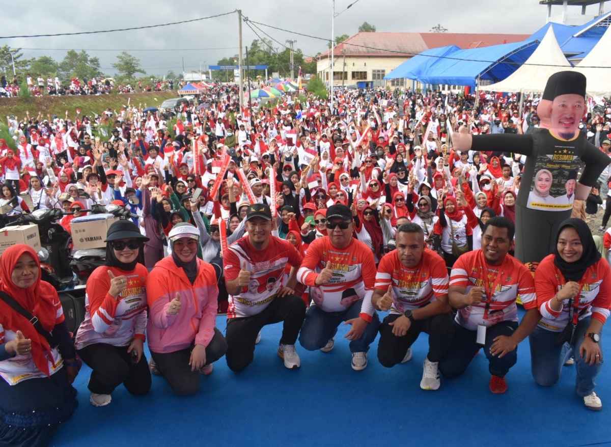 Ribuan Warga Baruga Ikuti Jalan Santai Relawan Siska-Sudirman