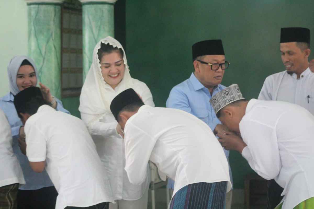 HADIR Anjangsana ke Beberapa Pesantren di Konawe, Dessy: Generasi Emas Ada Disini