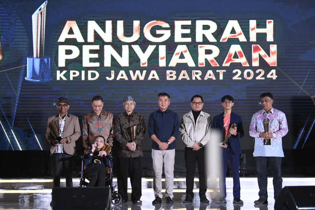 9640c1d7-a1be-45bd-851b-bf16576ef6a1 Bey Machmudin: Penyiaran Berkeadilan Harus Dapat Diakses Sampai Pelosok Jawa Barat