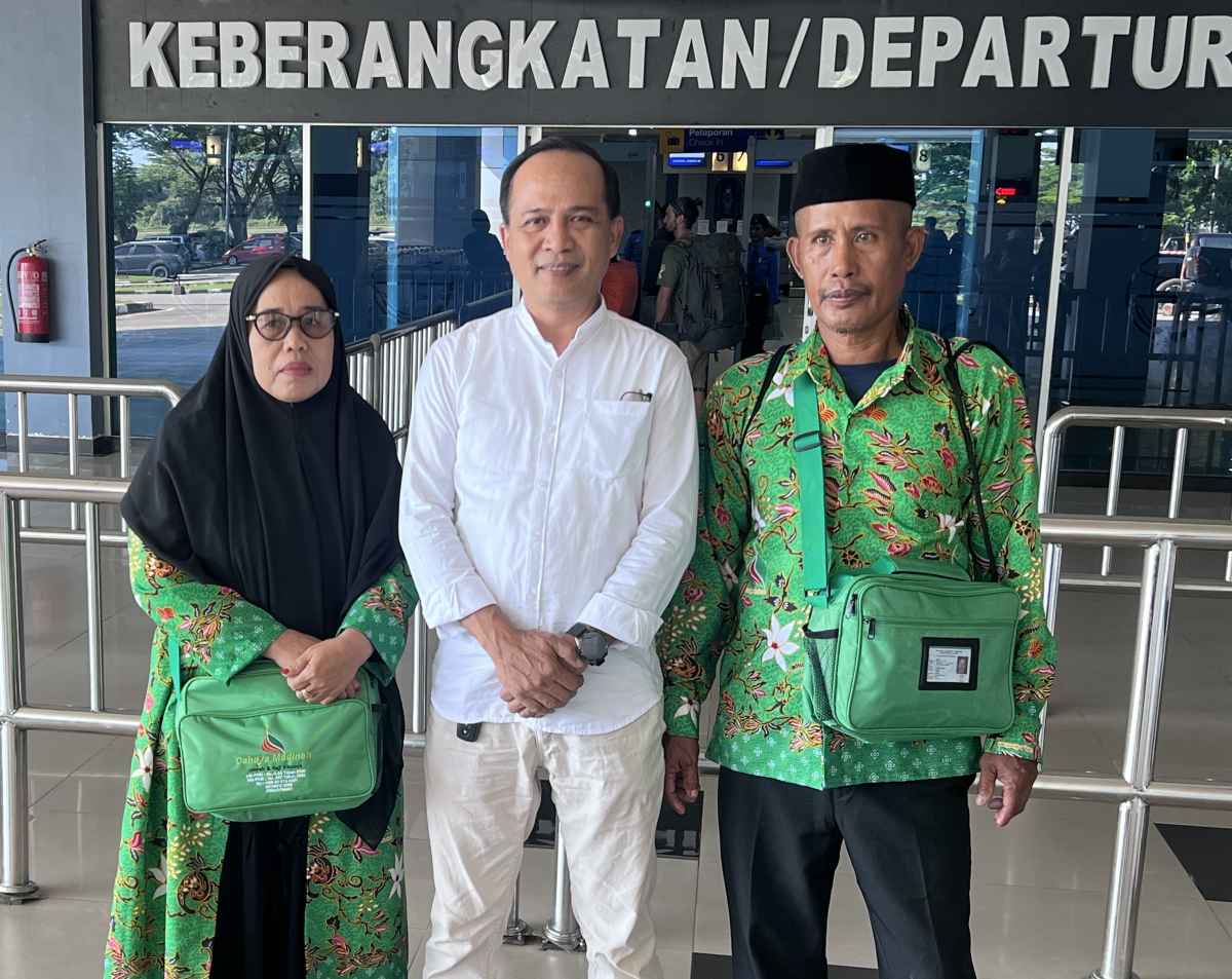 Tukang Ojek Gabah dan Seorang Janda di Konawe Diberangkatkan Umroh oleh Partai Gerindra