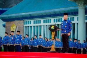 Gubernur Sultra Bagikan THR ke ASN Golongan I dan II, Pakai Dana Pribadi