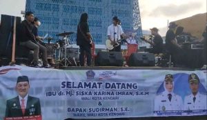 Lagu Kemenangan Siska-Sudirman di Pilwali Iringi Kedatangan Walikota Kendari
