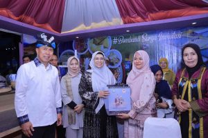 Tampilkan Potensi Daerah, Stand Bombana Ramai Pengunjung di HUT Sultra ke 61