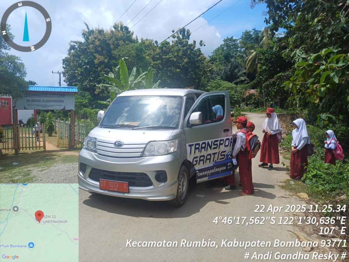 Bus Sekolah Gratis Bombana, Siswa SMA: Tidak Jalan Kaki Berkilo-kilo Meter Lagi