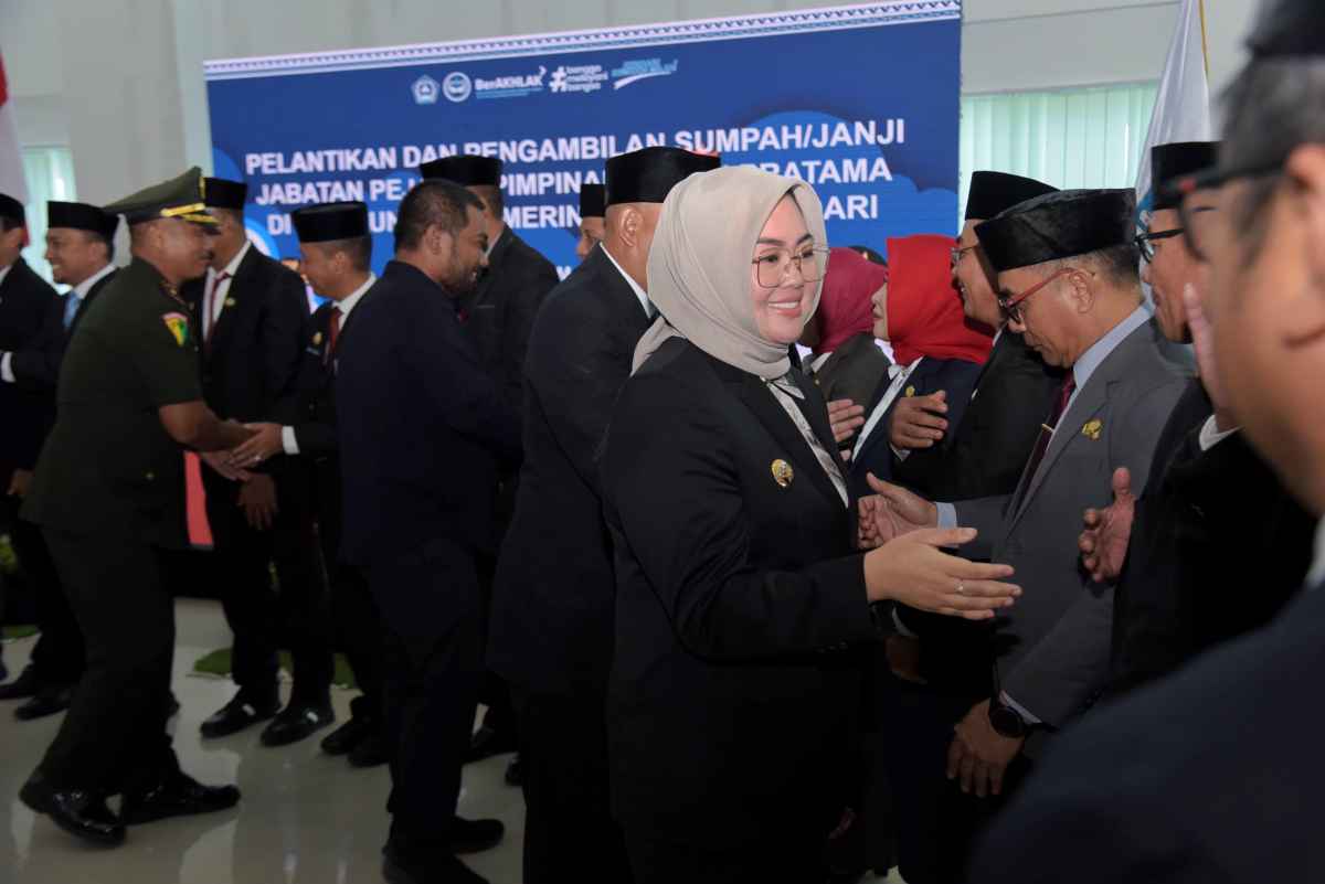 25 Pejabat Eselon II Pemkot Kendari Dilantik, Walikota: Pejabat Jangan Sebar Hoax