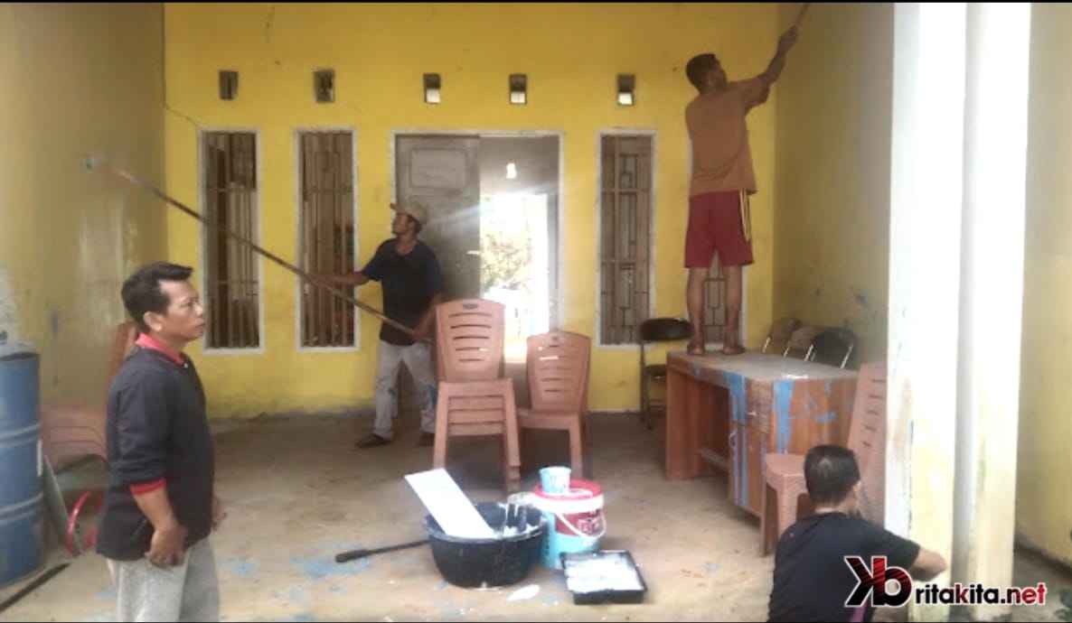 Jaga Kebersihan Desa, Pemdes Wungkolo Giat Kerja Bakti