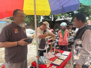 Tak Punya Dokumen, Dua WNA Cina Berjualan Dipasar Diamankan Imigrasi