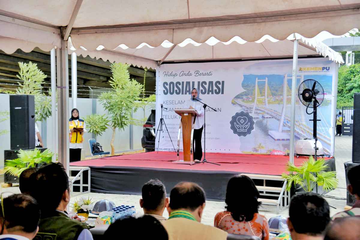 Kepedulian Walikota Atas Korban yang Berjatuhan di Jembatan Teluk Kendari