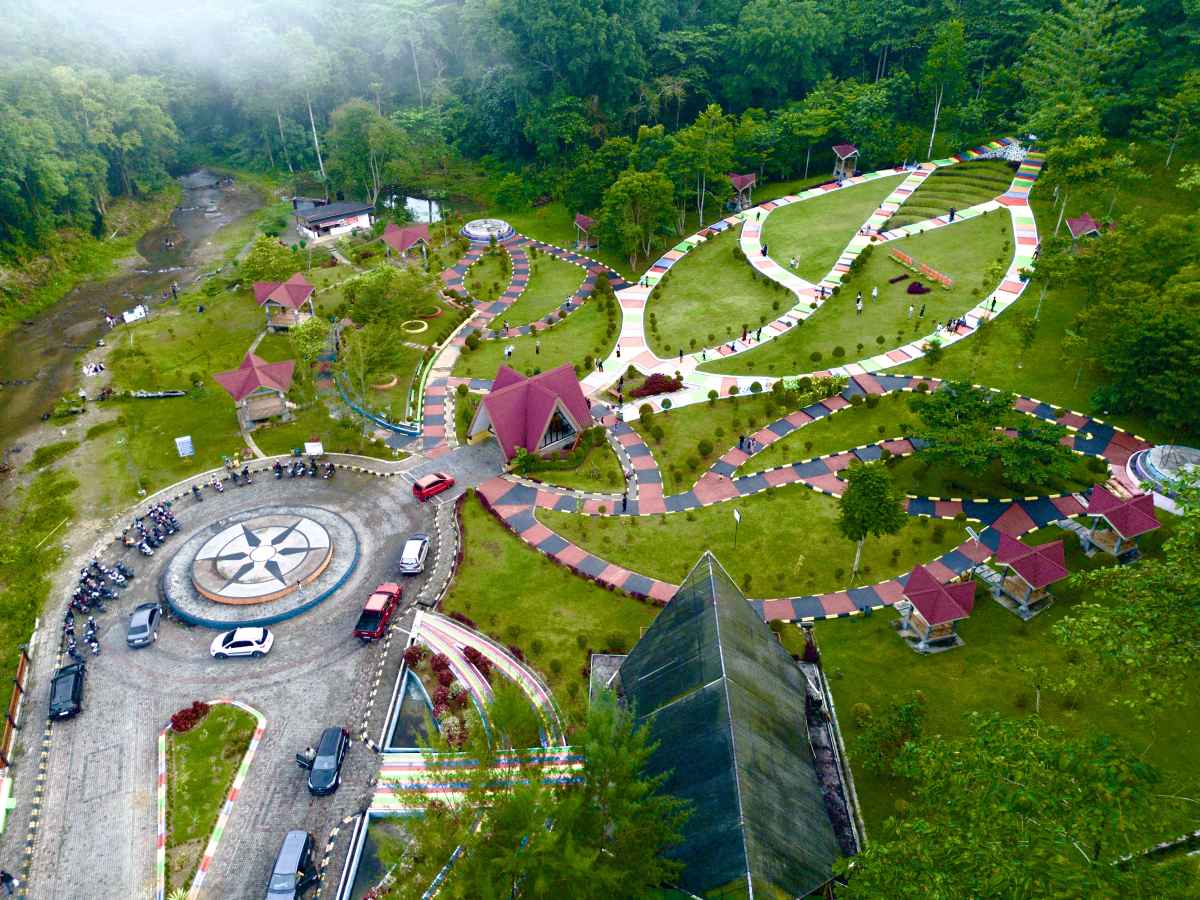 Walikota Kendari Tingkatkan Sarana dan Prasarana Kebun Raya, Antusias Masyarakat Meningkat