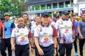 Gubernur Sultra Hadiri Jalan Sehat HUT Bhayangkara ke 79