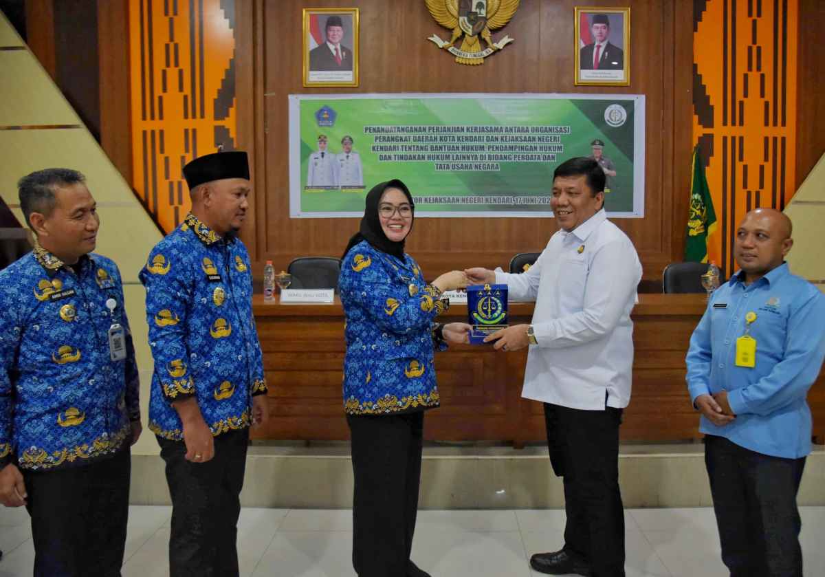 Minta Pendampingan Hukum, Pemkot Kendari Teken MoU dengan Kejari