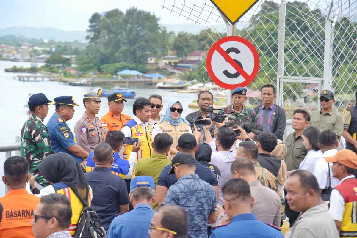 Kepedulian Walikota Atas Korban yang Berjatuhan di Jembatan Teluk Kendari