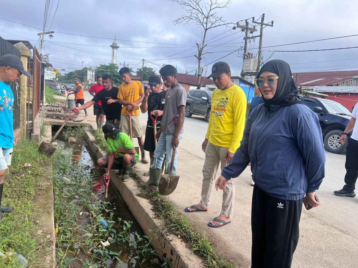 Walikota Kendari Instruksikan Bersihakan Drainase, Cegah Genangan Air Dikawasan Pedistrian Eks MTQ