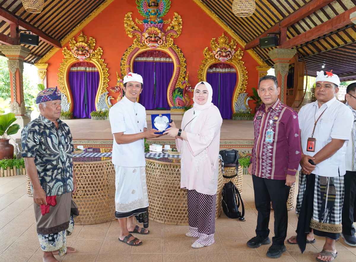 Walikota Kendari Bersama Camat Kunjungi Desa Terbersih di Dunia: Jadi Inspirasi Kami