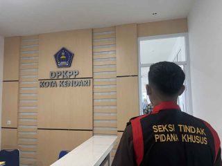 Kejari Geledah Kantor Dinas Perumahan Kota Kendari