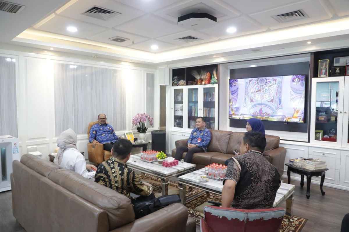 Untuk Pelayanan Maksimal, Walikota Kendari Menghadap Kemendagri Guna Peningkatan Sarana Damkar dan Satpol PP