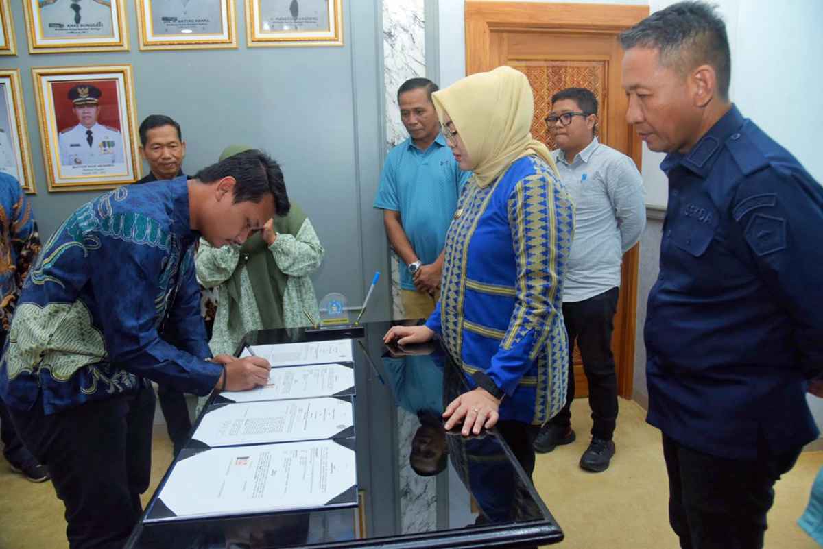 Pemkot Kendari Tandatangani MoU dengan CV Jaya Subur Kelola Sampah Nonorganik Bernilai Ekonomi