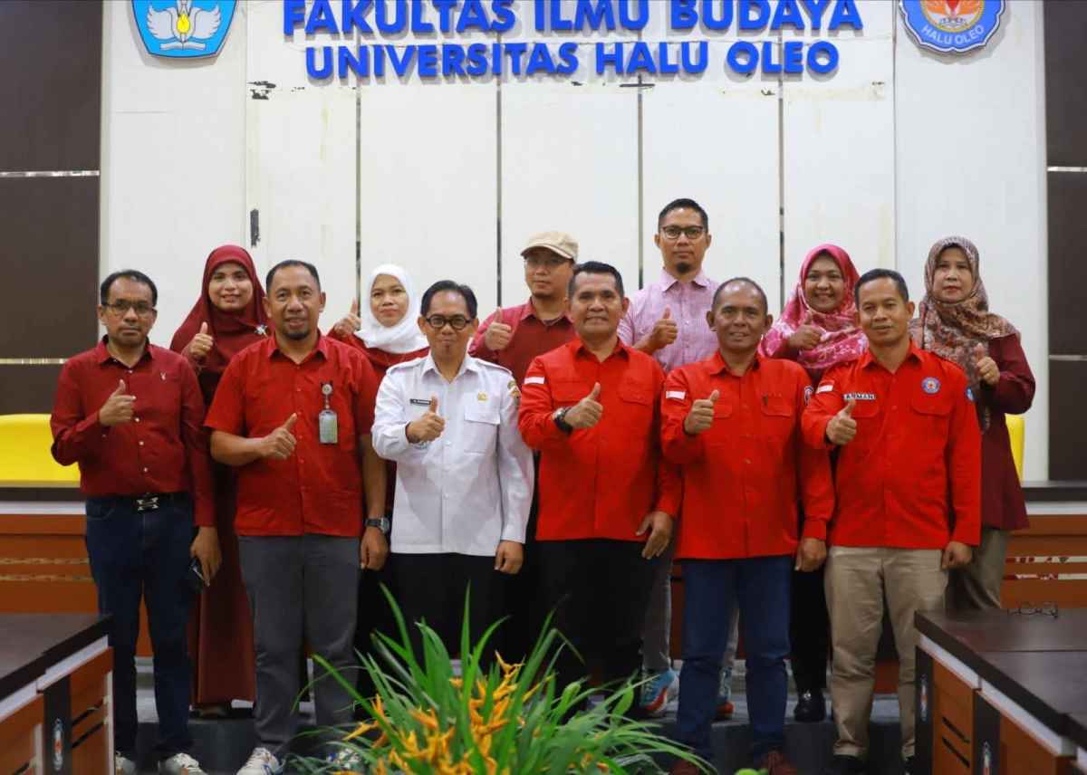 Kominfo Sultra Gandeng Balai Bahasa dan UHO