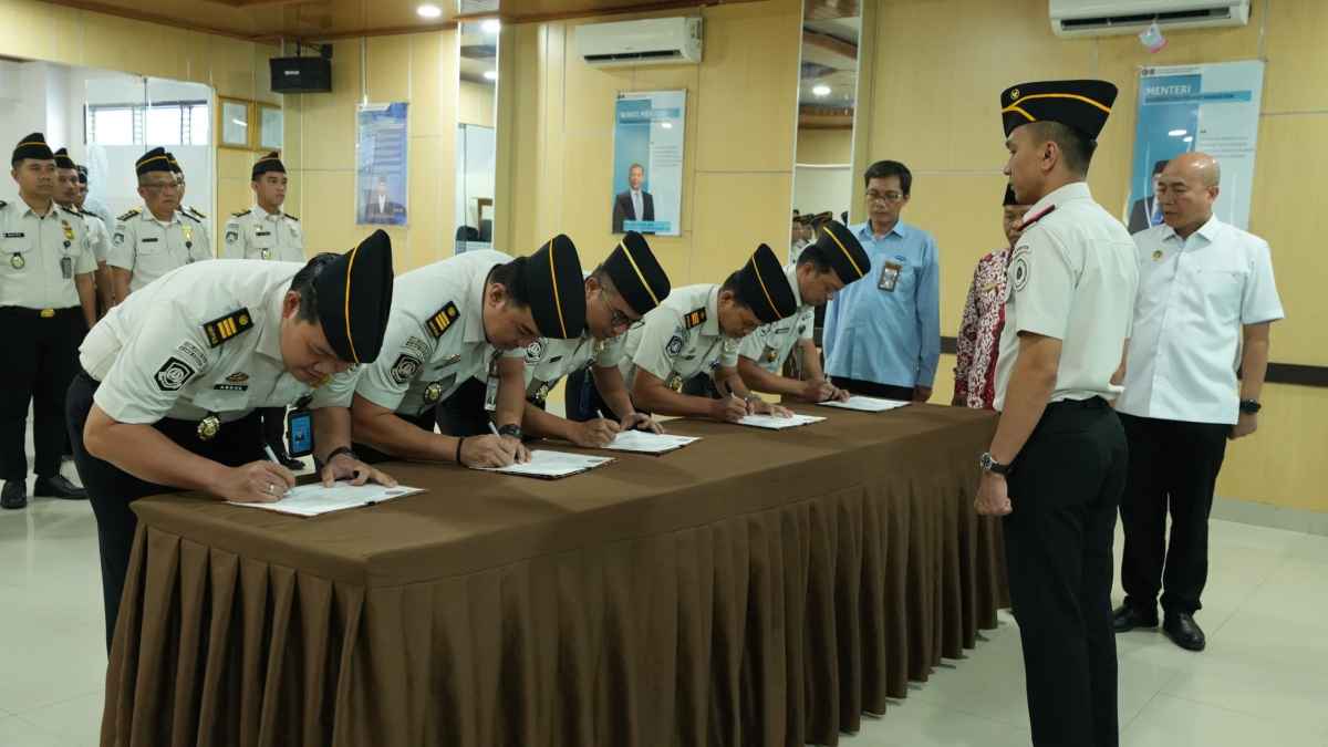 Imigrasi Kendari Teken Pakta Integritas, Perkuat Komitmen Menuju WBK dan WBBM