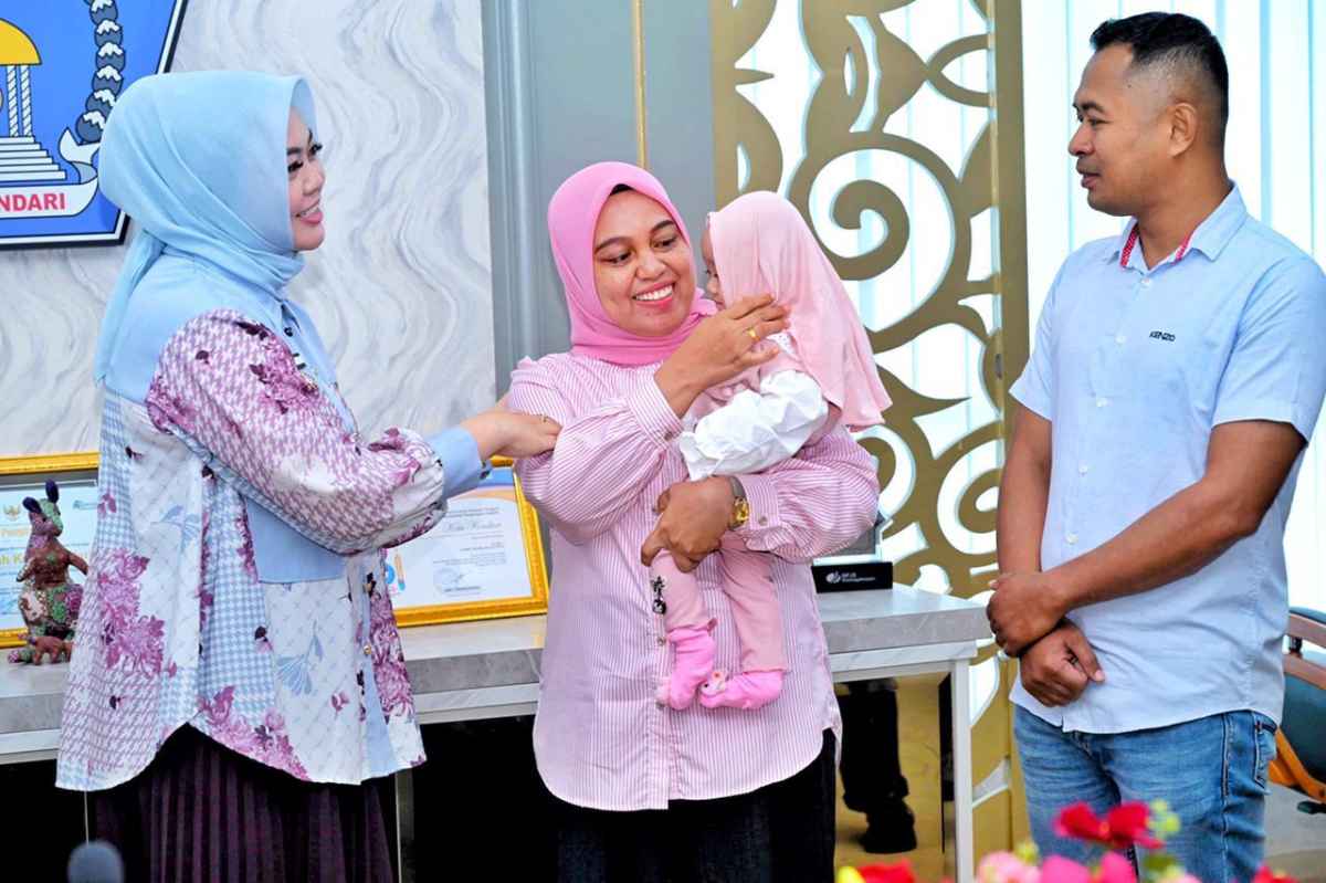 Kisah Mengharukan Fatimah, Dari Terlantar Kini Dapat Kasih Sayang Baru