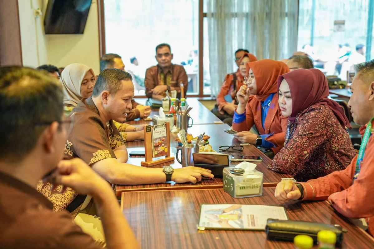 IMG_2538 Rakernas APEKSI, Walikota Kendari Manfaatkan Sela Waktu Belajar dengan Pekan Baru Tentang Peningkatan PAD