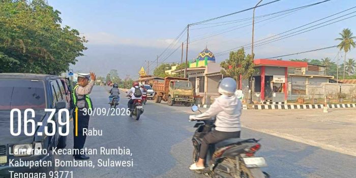 Sat Lantas Polres Bombana Amankan Sejumlah Titik Padat Aktivitas Pagi