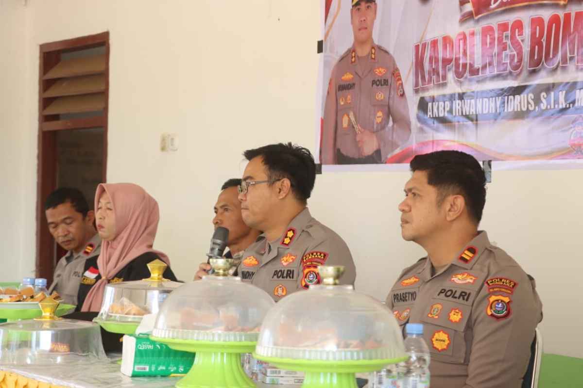 Kapolres Bombana Serap Keluhan Petani Lantari Jaya